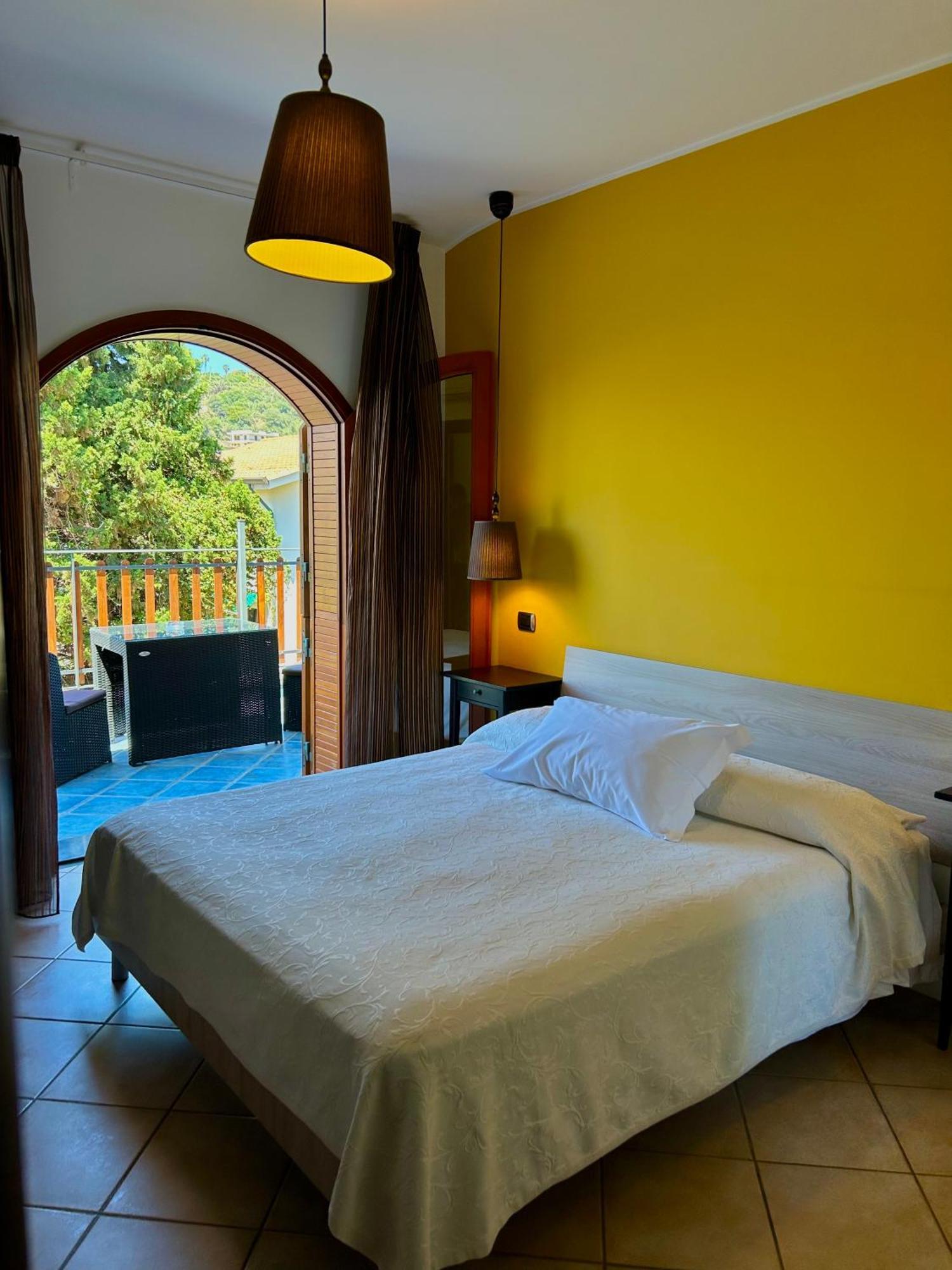 B&B Villa Rodriguez Μιλάτσο Εξωτερικό φωτογραφία